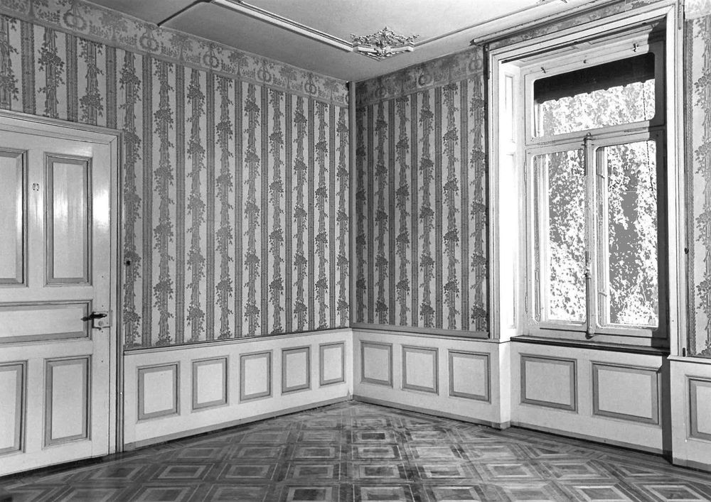 S&uuml;d&ouml;stliches Eckzimmer im 1. Obergeschoss der Villa Gubelmann (Foto Archiv Ortsgeschichte Wetzikon, 1973) (1/1)