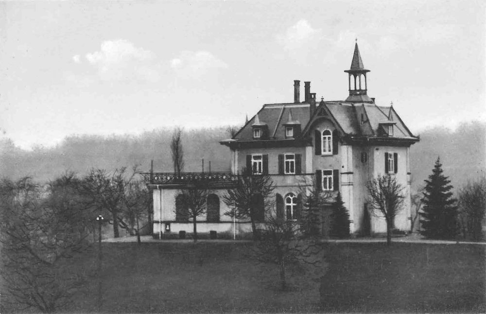 Pfarrhaus der katholischen Kirche mit dem ehemaligen Betsaal (Foto Archiv Ortsgeschichte Wetzikon, um 1900) (1/1)